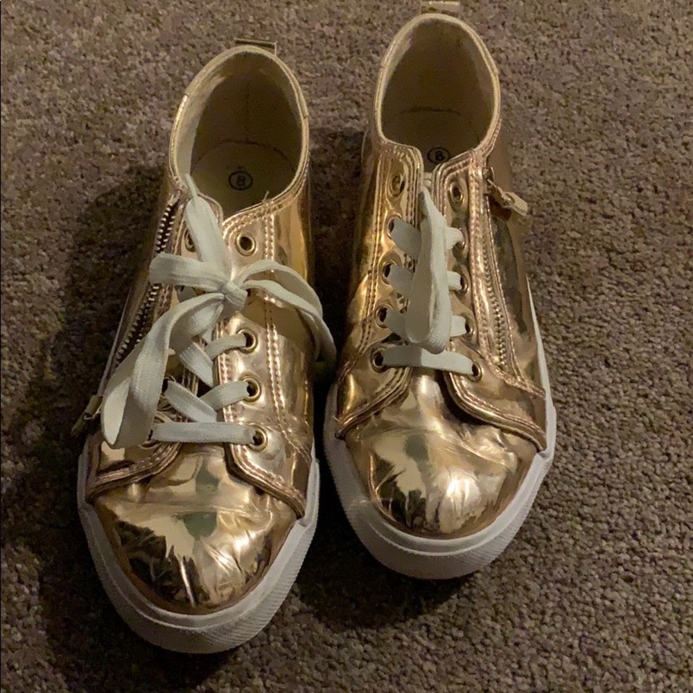 Rose gold reflective tennis shoes